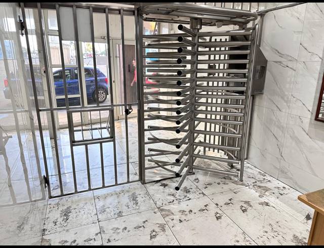 1.5 BEDROOM FLAT FOR SALE IN SOUTH BEACH